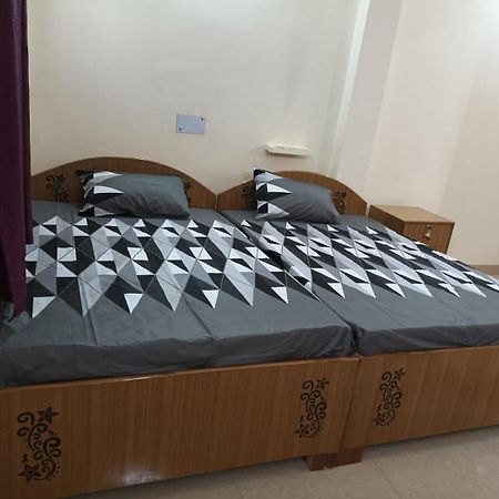 Anant Paying Guest House Ayodhya Экстерьер фото
