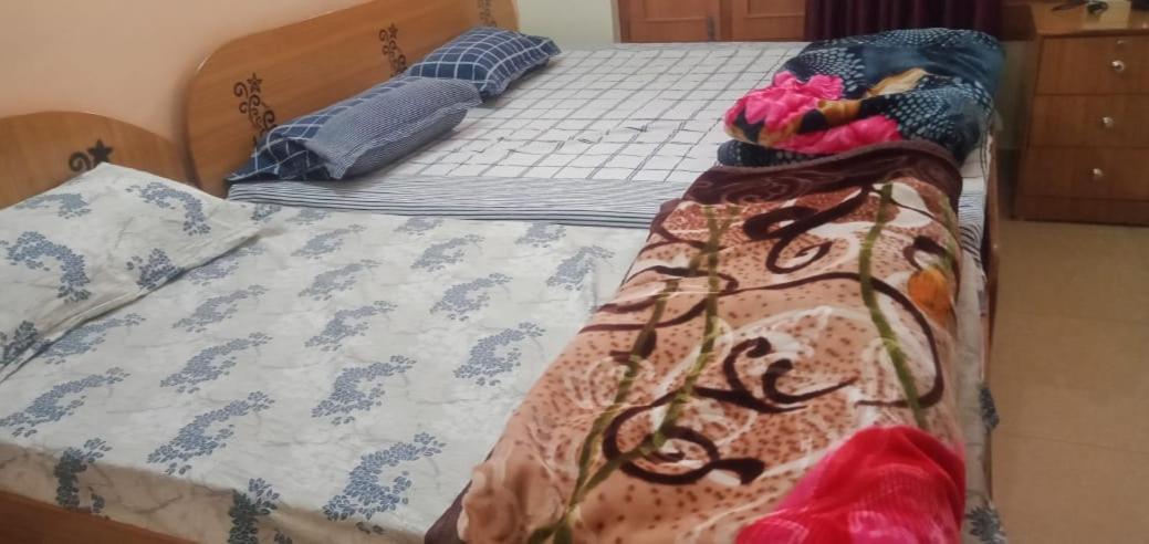 Anant Paying Guest House Ayodhya Экстерьер фото